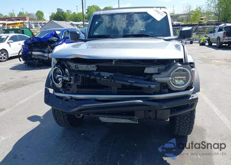 2023 Ford Bronco Black Diamond z USA, uszkodzony, nr VIN 1FMDE5BH4PLB24666